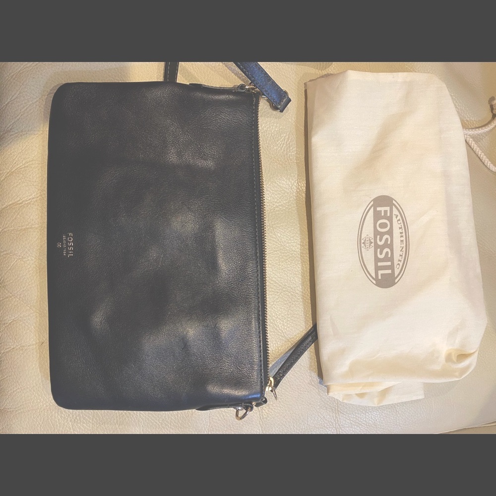 Fossil crossbody and dust bag